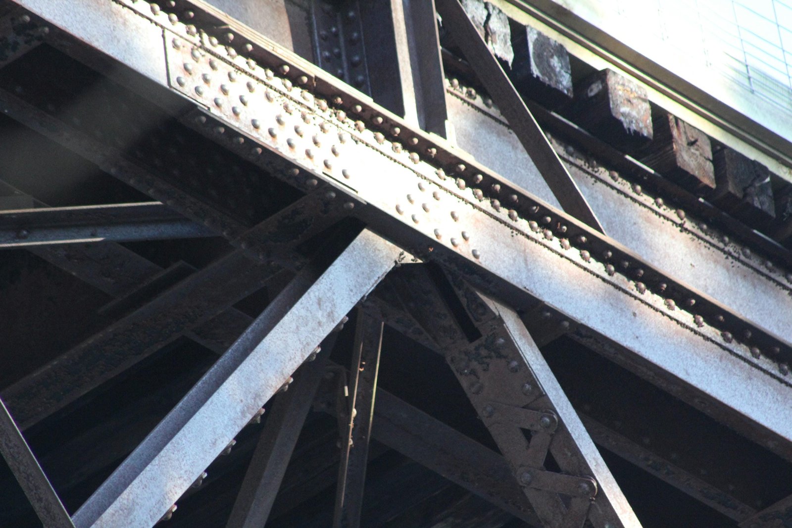 Upper connection